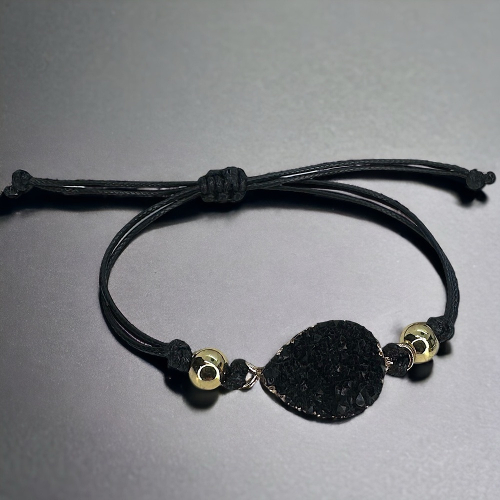 Chic NWOT Black Leather Adjustable Bracelet with Dazzling Gold & Black Charm!